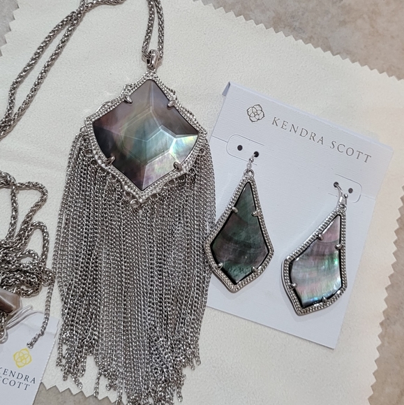 NWT Kendra Scott Set Black Mother of Pearl in Silver Gorgeous coloring ! - Picture 5 of 16